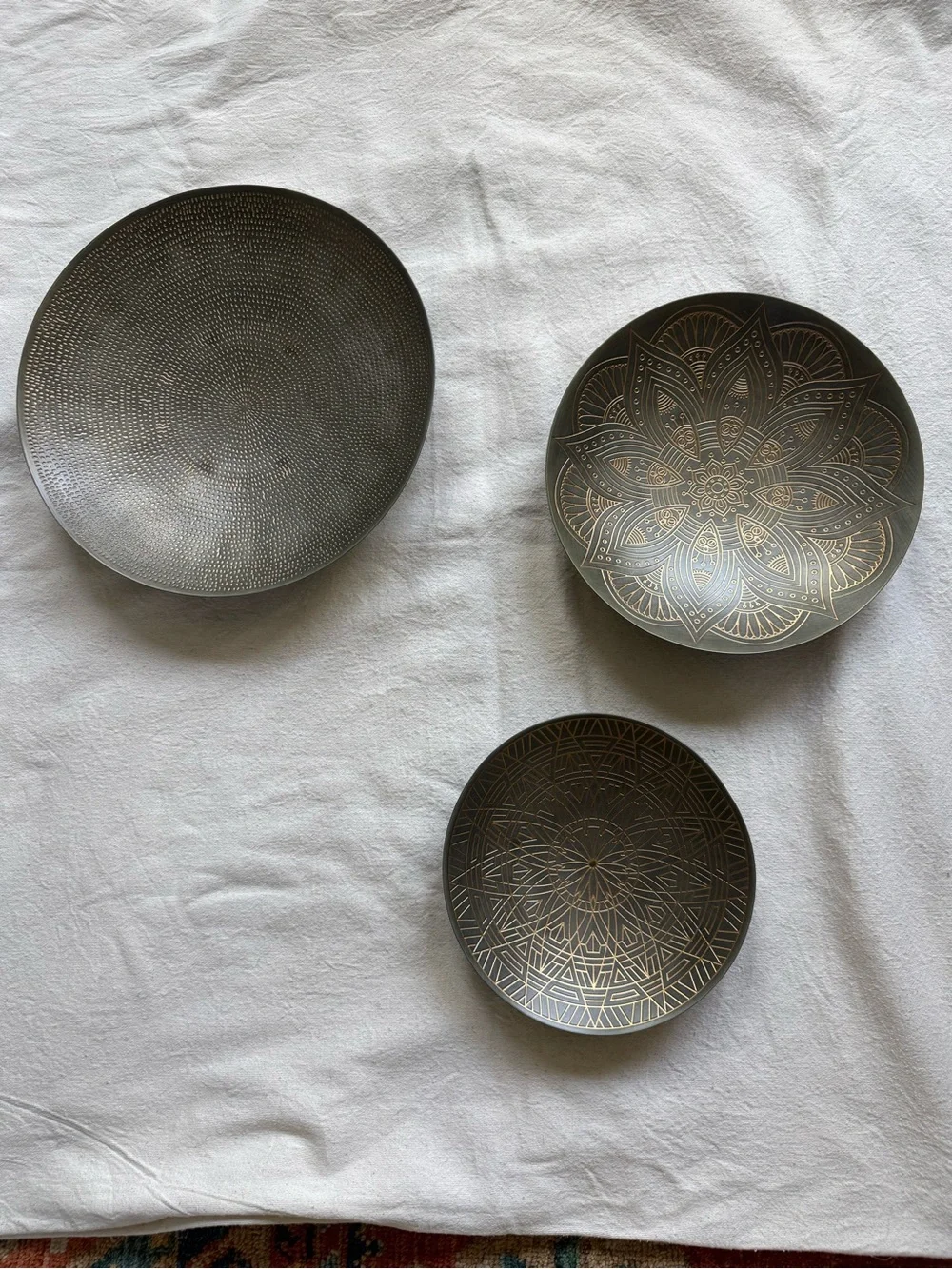 Decorative Metal Wall decor Set - Gold Accents on Dark Base